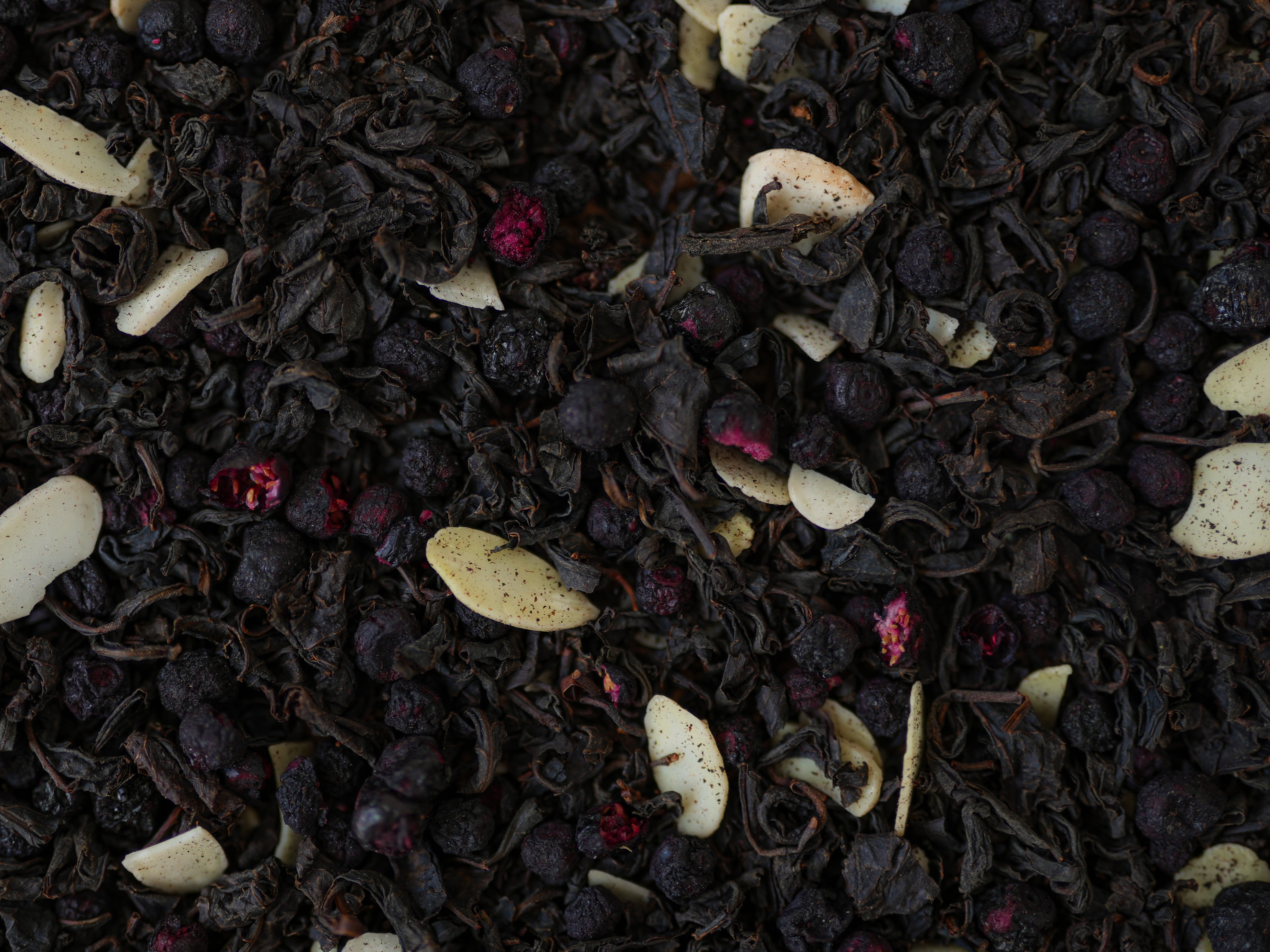 N°14 Thé noir Myrtille Amande "Promenons-nous..."